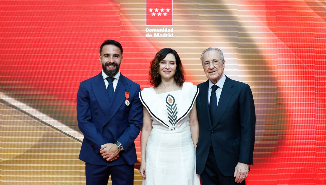 官方：卡瓦哈尔获得马德里社区金牌奖章